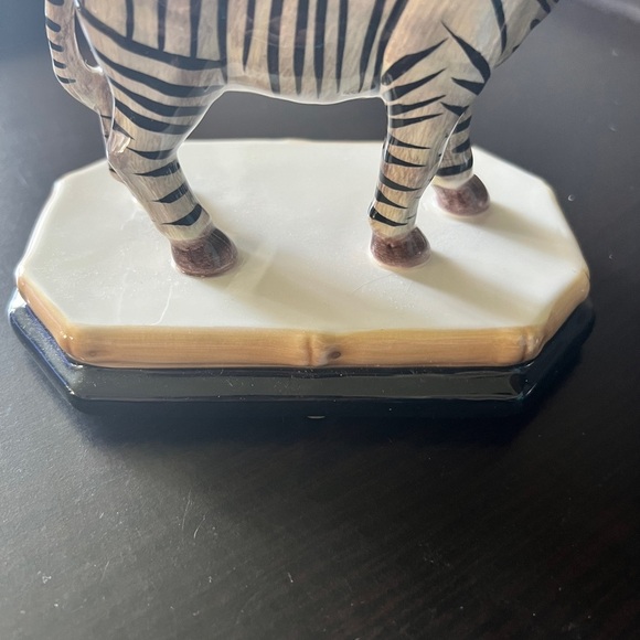 Rare 2002 Raymond Waites Empire Zebra Figure Certified International Collection - Picture 6 of 9